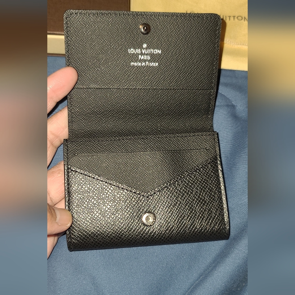Authentic louisvuitton epi black card case - Picture 3 of 6